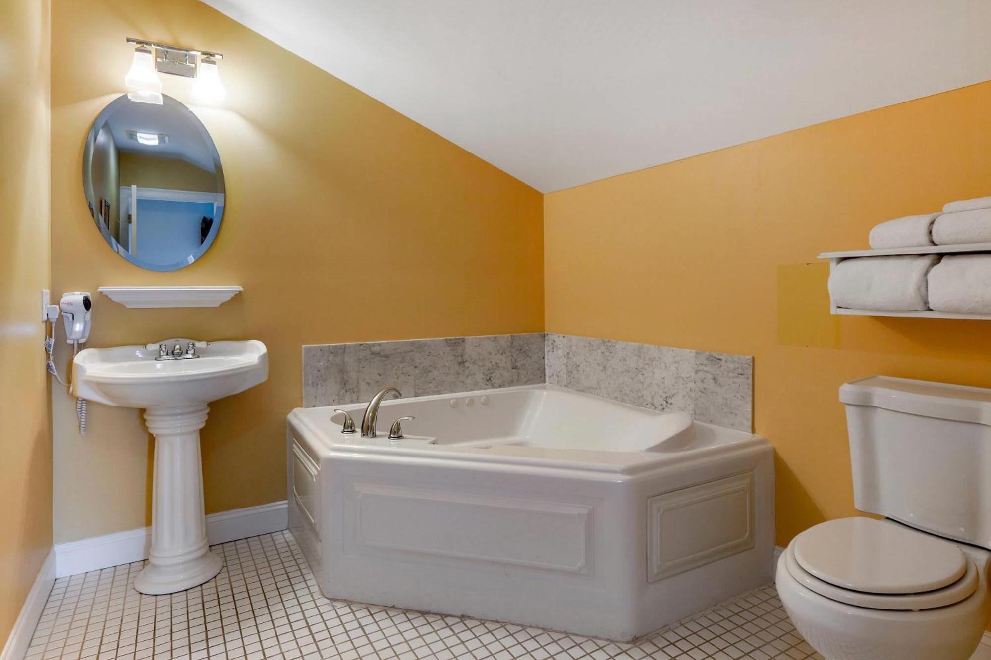 Essex Street Inn & Suites, Ascend Hotel Collection Newburyport Eksteriør billede
