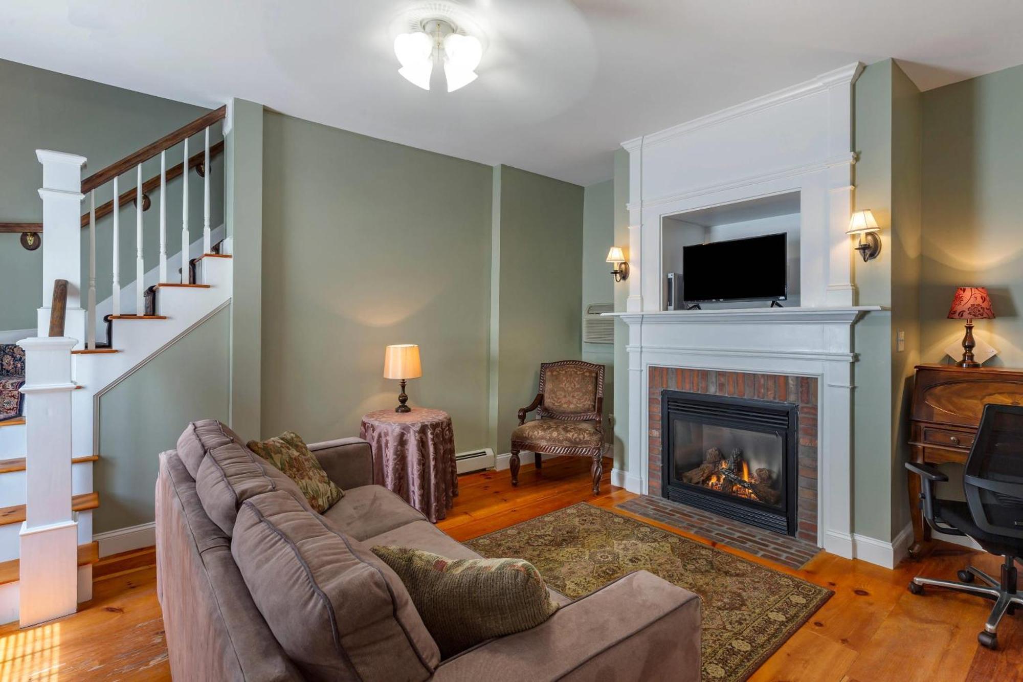 Essex Street Inn & Suites, Ascend Hotel Collection Newburyport Eksteriør billede
